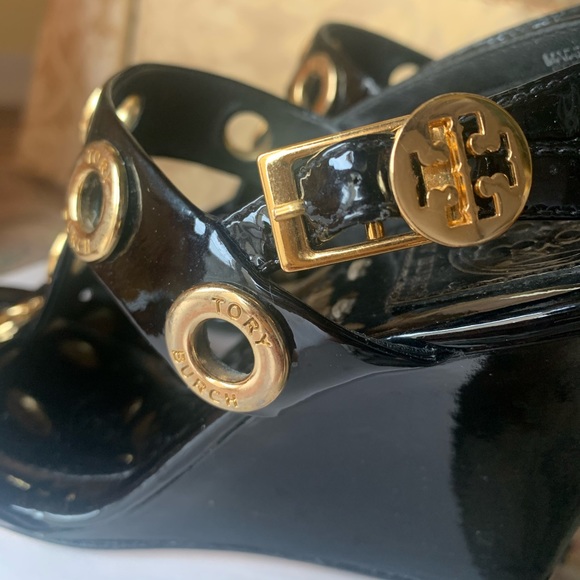 Black Patent Leather Tory Burch Wedges Size 5 - Picture 6 of 8